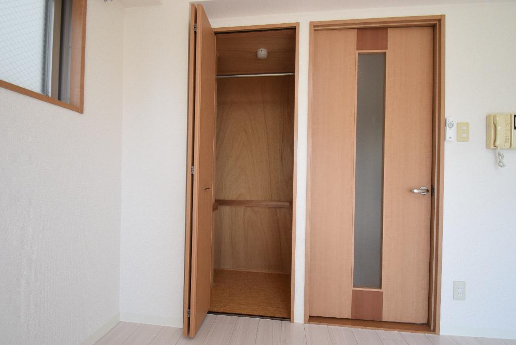 収納　クローゼット