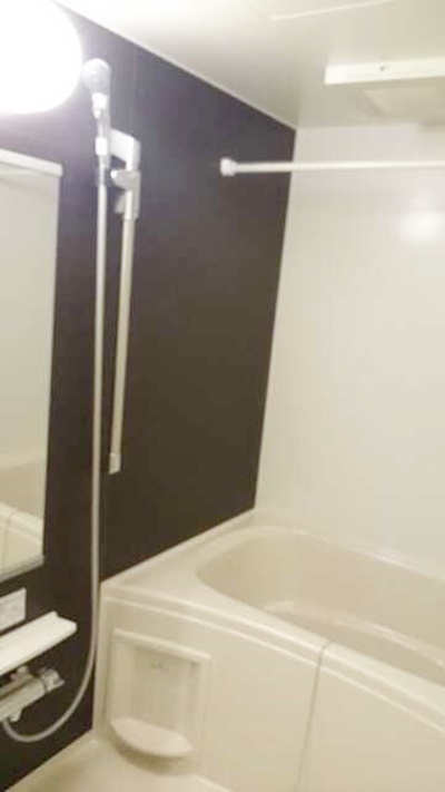 バス・シャワールーム　【広々リビングにカウンターキッチン♪】