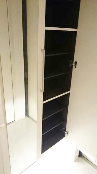 玄関　【広々リビングにカウンターキッチン♪】