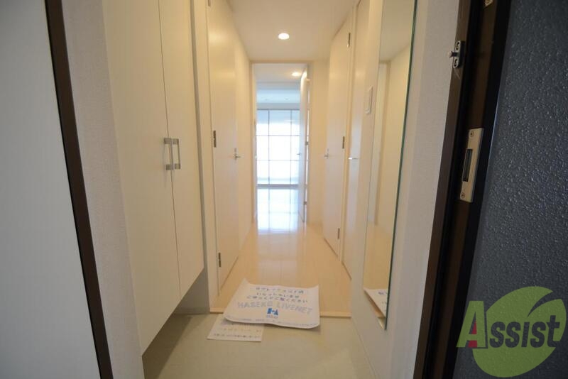 玄関　奥行きのある玄関です。