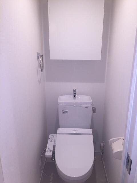 トイレ　反転タイプ