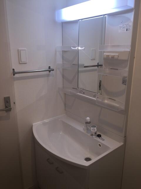 洗面設備　反転タイプ