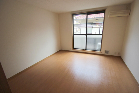 居室・リビング　※別号室の写真です。