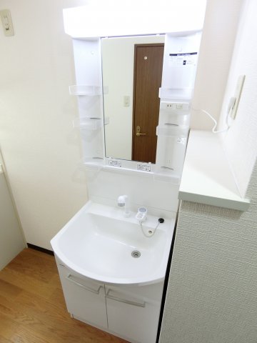 洗面設備　詳細は、RISUMO江坂本店までお問合せください♪