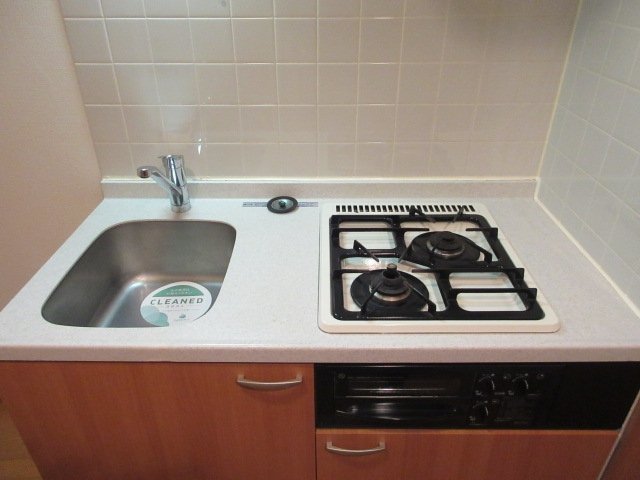 キッチン　システムキッチン（2口ガスコンロ・グリル付）