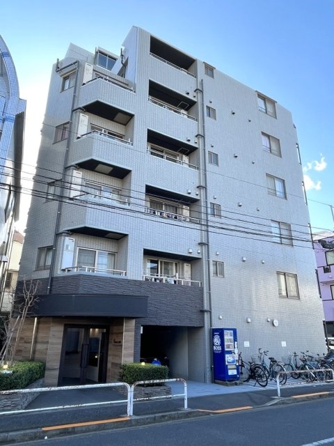 ロビー　建物外観を気になさる方へ、見た目の良い物件です