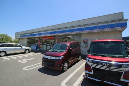 コンビニ　ローソン 松戸高塚十字路店（コンビニ）まで1078m