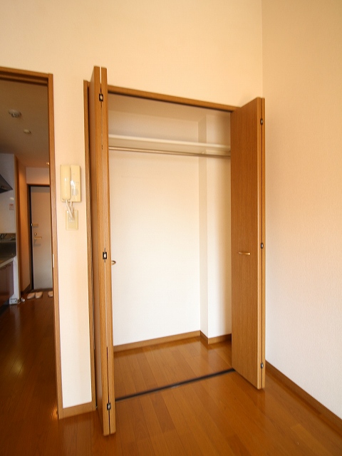 収納　写真は別号室になります