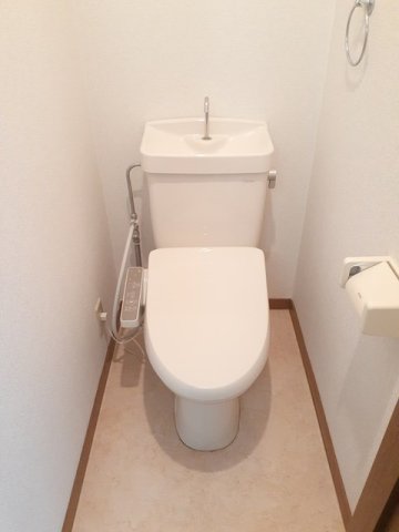 トイレ　落ち着いたトイレです