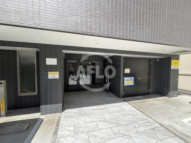 エントランス　Uresidence新大阪　エントランス