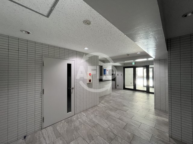 ロビー　Uresidence新大阪　ロビー