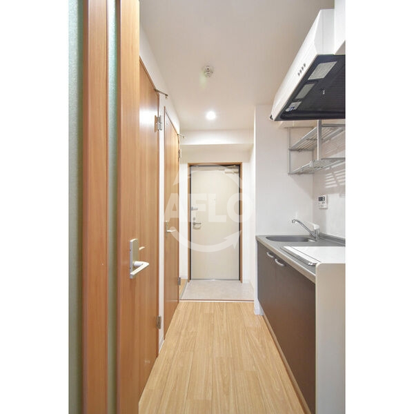 玄関　Uresidence新大阪　玄関
