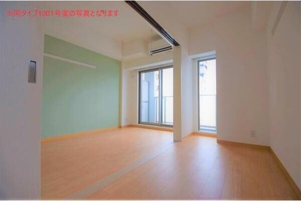 バルコニー　※写真は同じマンションの違う部屋のものになります。