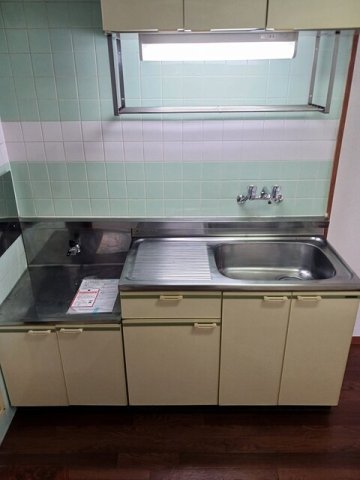 キッチン　コンパクトなキッチンで掃除もラクラク