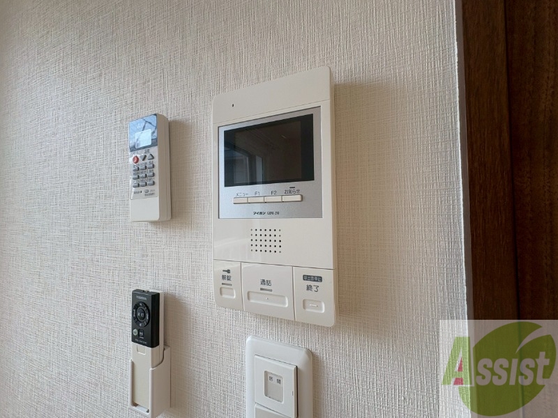 セキュリティ　ＴＶモニター付インターホンです。来客者の顔が見えるので安心！