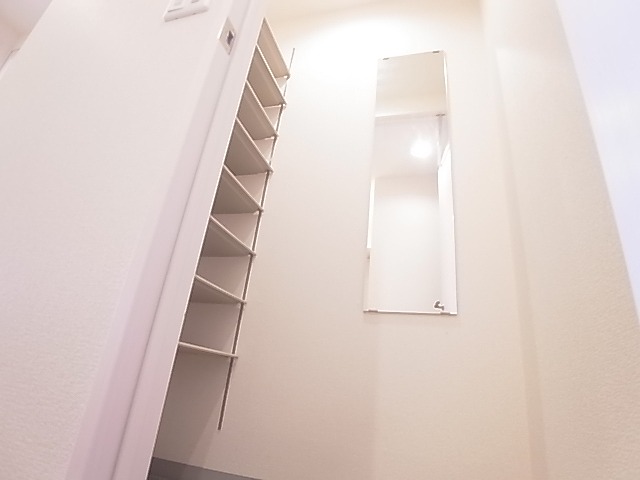 その他設備　シューズクローク