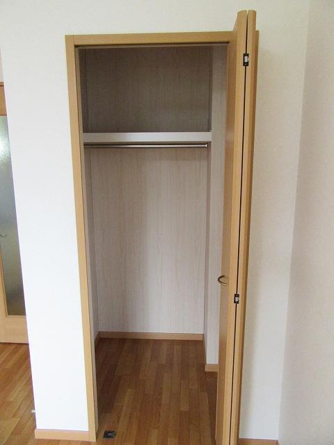 収納　お洋服の整理整頓に便利なクローゼット付！