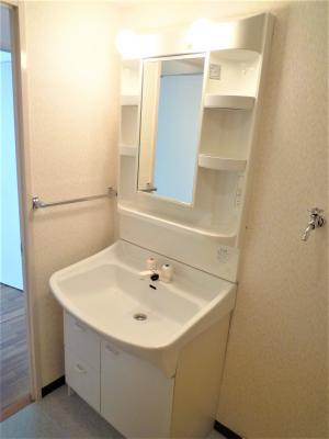 洗面設備　※代表的なお部屋の写真を掲載しております。