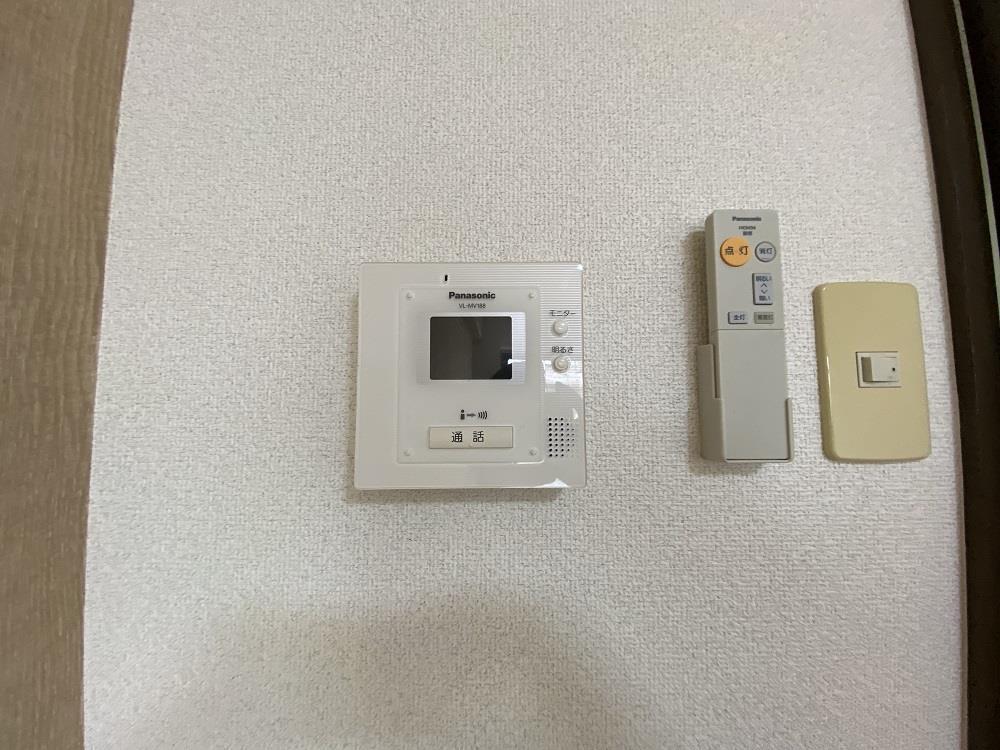 セキュリティ　モニター付インターホン