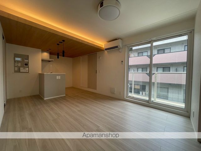 エスペリア栄町の居間写真