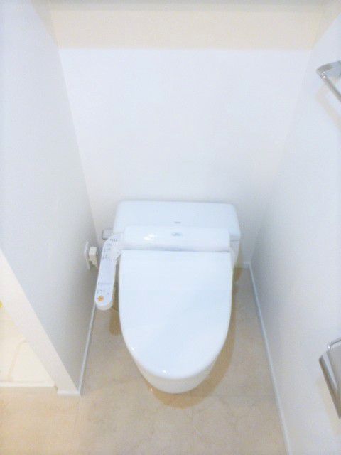 トイレ　※別部屋の参考写真です。