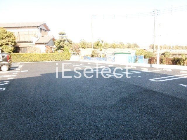 駐車場　敷地内駐車場も募集中です！