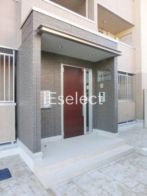 エントランス　お部屋へはこちらから