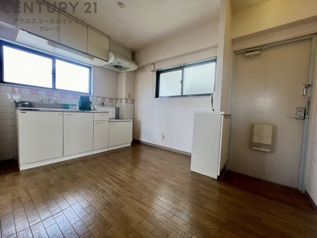 居室・リビング　角部屋住戸で過ごしやすく、おすすめです。
