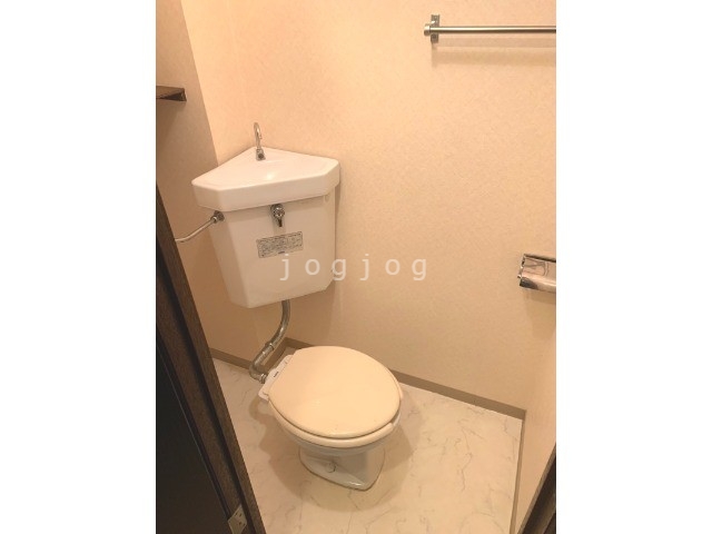 トイレ　当社サービスセンターで温水洗浄便座の設置承ります★