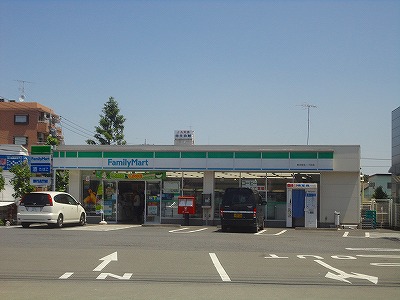 コンビニ　ファミリーマート（コンビニ）まで308m