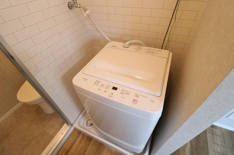 洗面設備　洗濯機付き