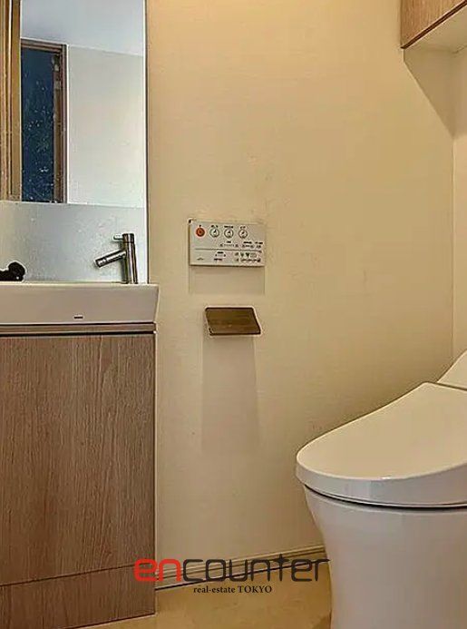 トイレ　※同マンション別室参考写真