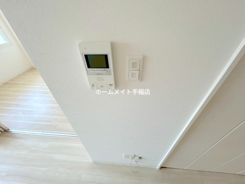 セキュリティ　モニター付きインターホン♪