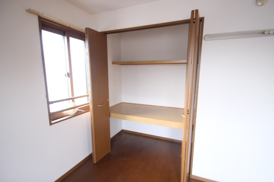 収納　※別部屋の写真です