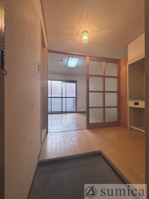 玄関　綺麗な玄関がお出迎え！！