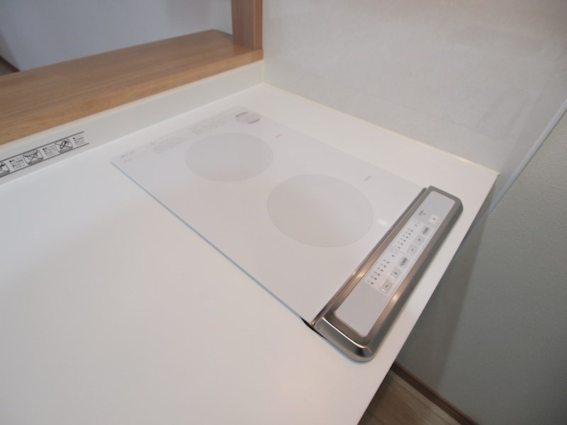 その他設備　2口のIHコンロ付で便利です。