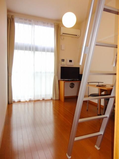 居室・リビング　★窓が大きく明るいお部屋★