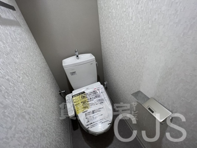 地下鉄長堀鶴見緑地線 玉造駅 徒歩2分 13階建 築4年のトイレ写真
