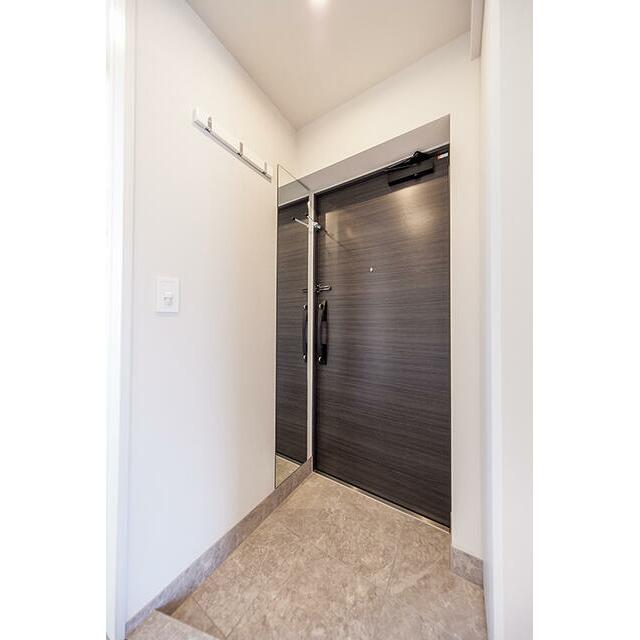 イプセ住吉 部屋番号:401の玄関写真