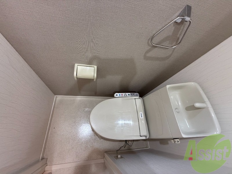 トイレ　トイレの写真です。シンプルで使いやすそうですね。