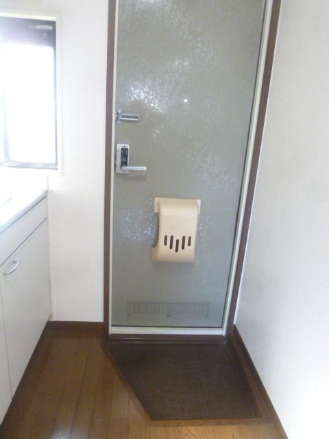 玄関　★お部屋探しは株式会社タウンハウジング東京まで★