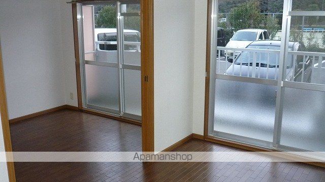 ヴィラノーブルの居間写真