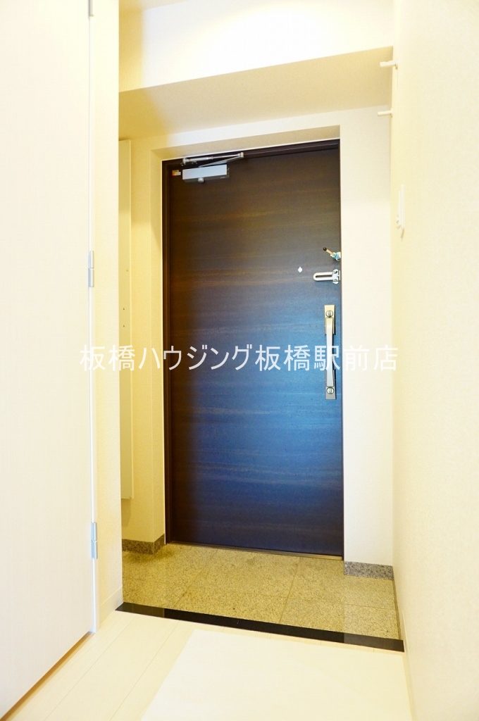 ニューハイム上板橋の玄関写真