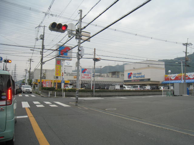 スーパー　万代善根寺店（スーパー）まで724m