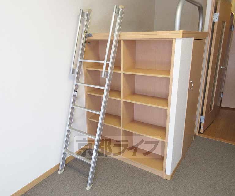 収納　大きな棚がついてます。