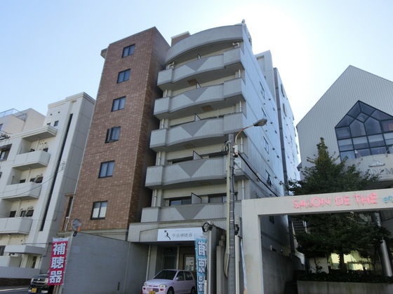 広島市南区宇品海岸のマンションの建物外観