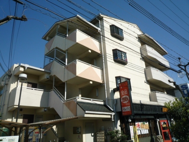 尼崎市崇徳院のマンションの建物外観