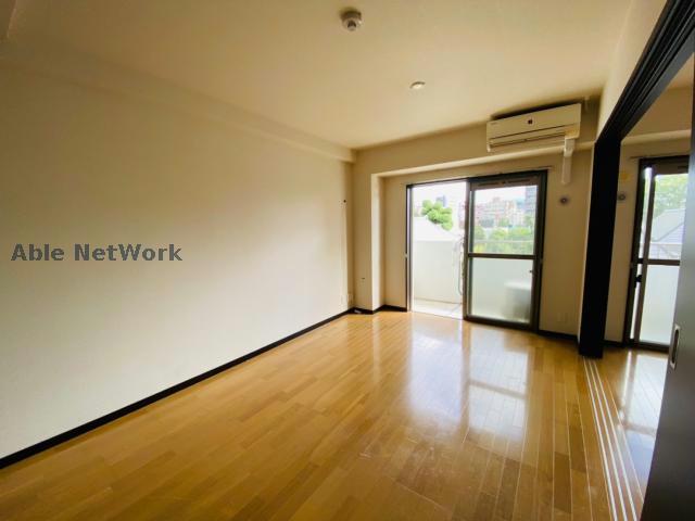 居室・リビング　別号室写真