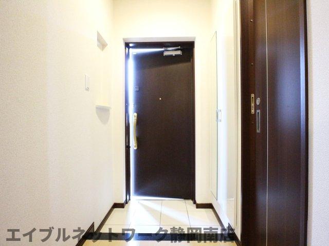 玄関　ゆったりとした玄関です