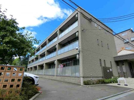 仙台市青葉区立町のマンションの建物外観